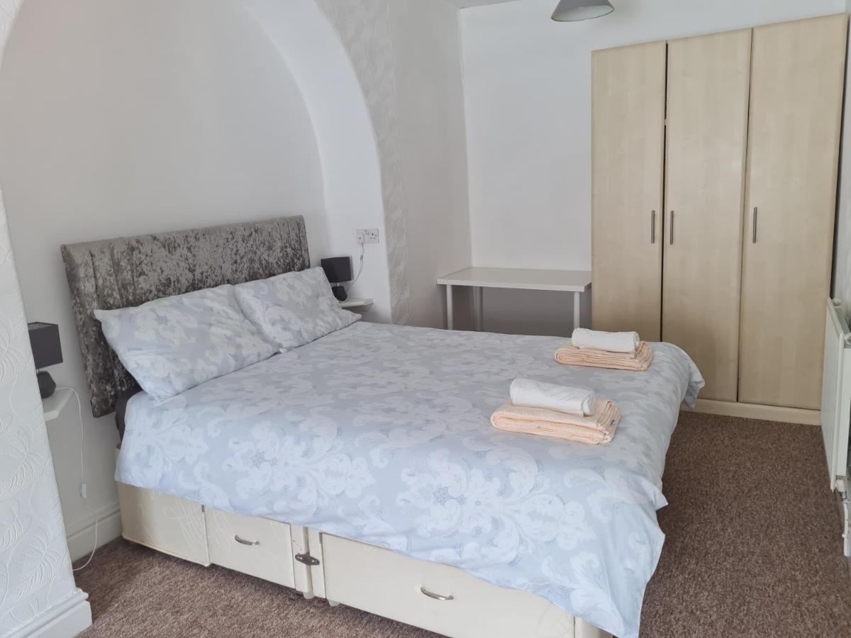 17 Bridge St, 3 Bedroom Flat 애버리스트위스 외부 사진
